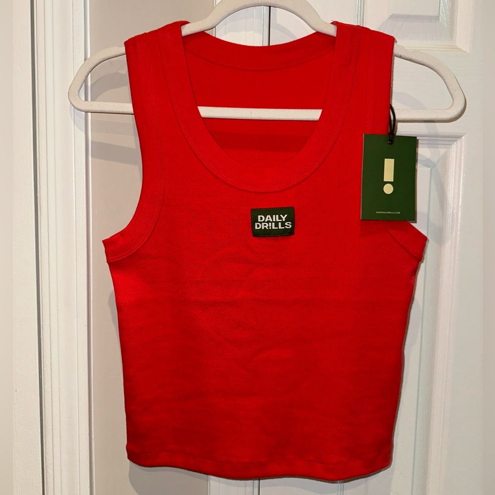 NWT Daily Drills Ribbed Logo Tank in color Heart